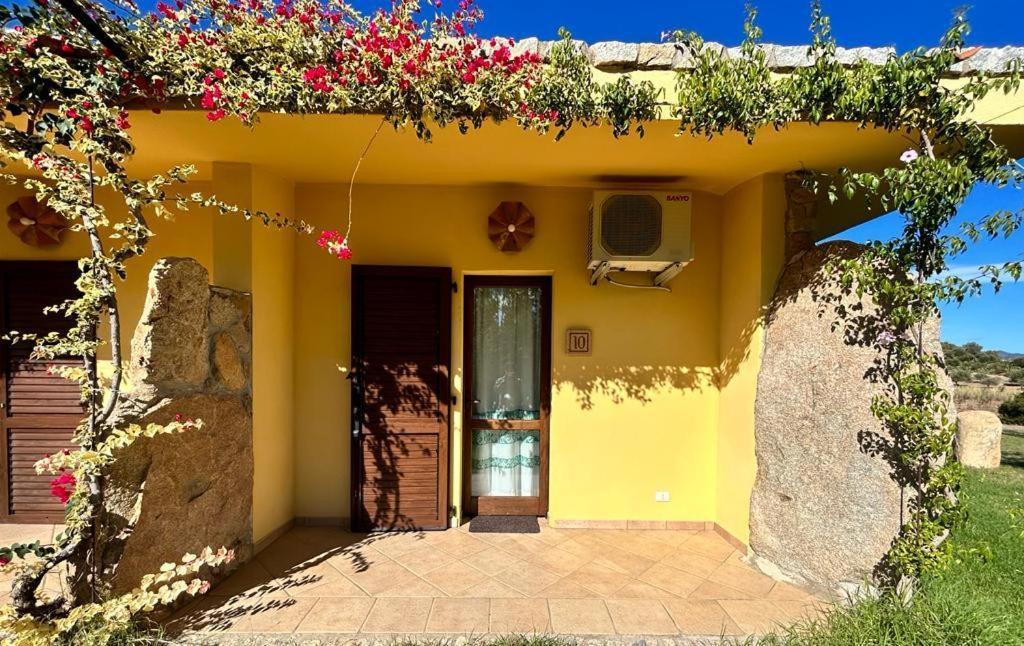 Annunziata  Hotel I Menhirs מראה חיצוני תמונה